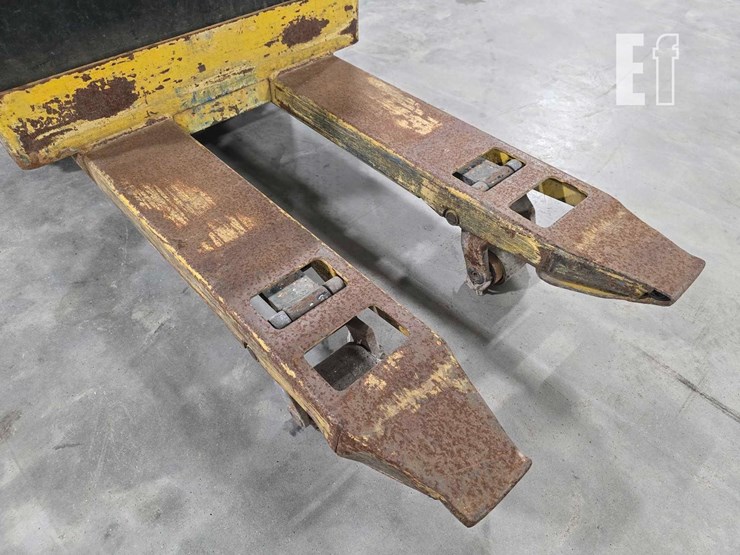 2009-yale-mpb040e-image-10