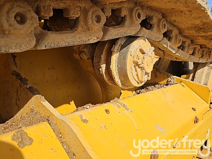 2022-deere-450k-image-10