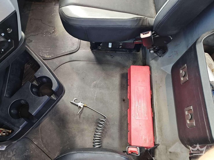 2020-mack-anthem-t/a-wet-kit-day-cab-truck-tractor-image-27