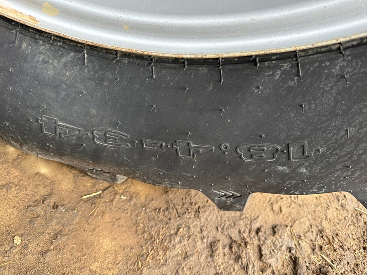 #38413-•-case-125a-mfwd-tractor-image-5