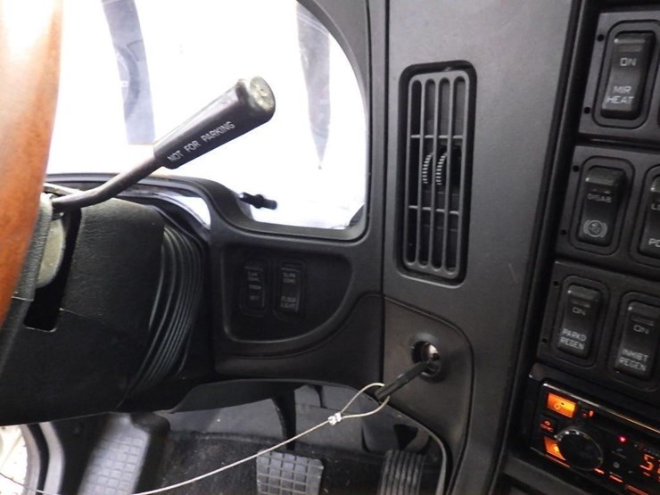 2016-international-prostar-image-44