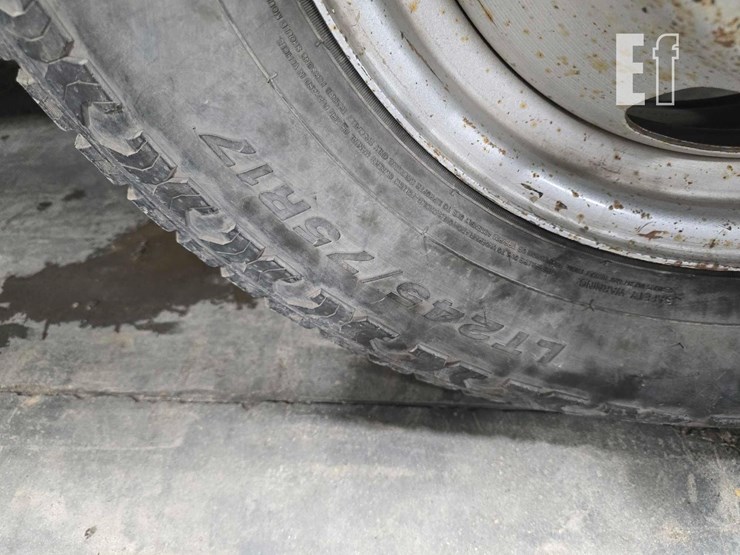 2014-ram-3500-hd-image-27