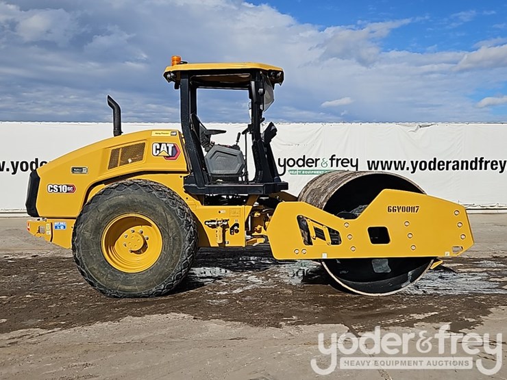 2023-caterpillar-cs10gc-image-6