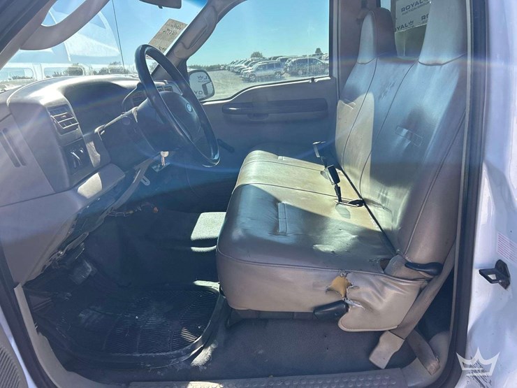 2004-ford-f250-image-12