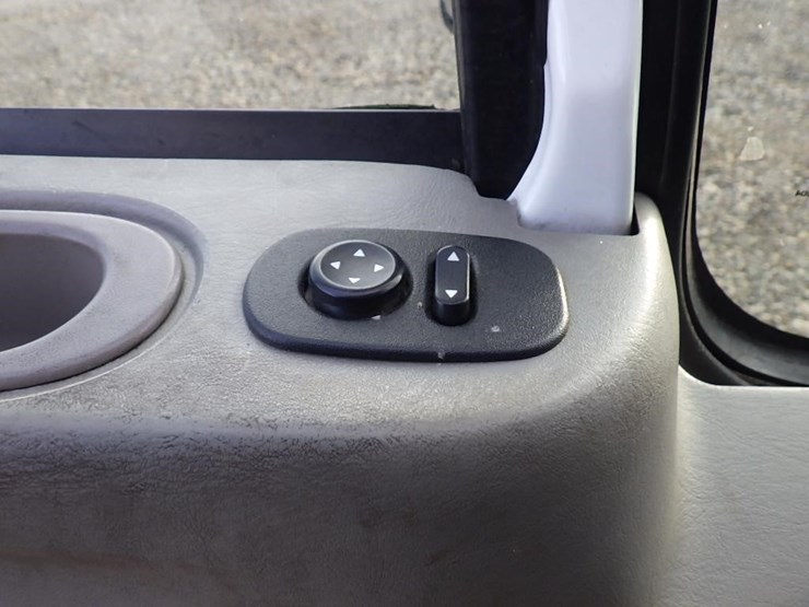 2016-international-prostar-image-41