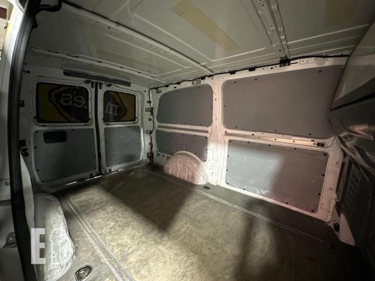 2017-mercedes-benz-metris-image-11