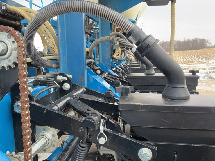 kinze-3600-image-19