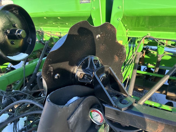 john-deere-1590-image-8