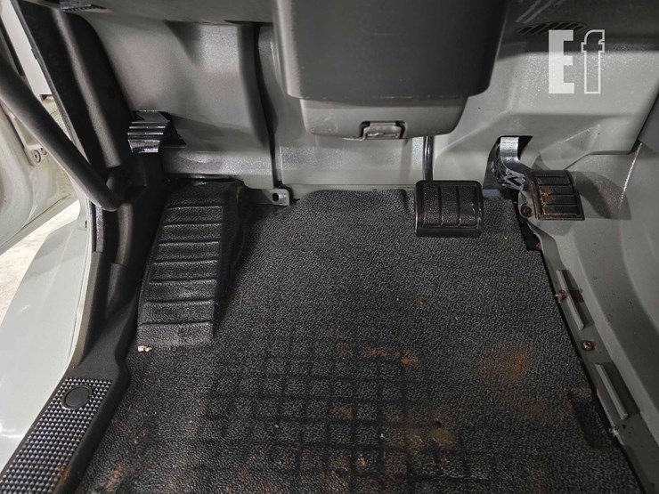 2019-volvo-vnr42t300-image-18