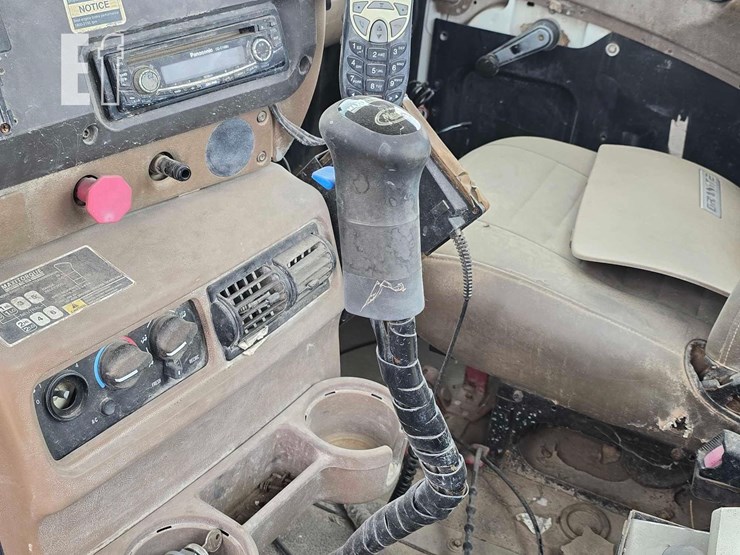 2007-mack-granite-cv713-image-13