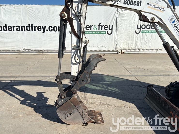 2020-bobcat-e26-image-18