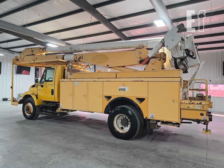 2002-international-durastar-4400-image-4