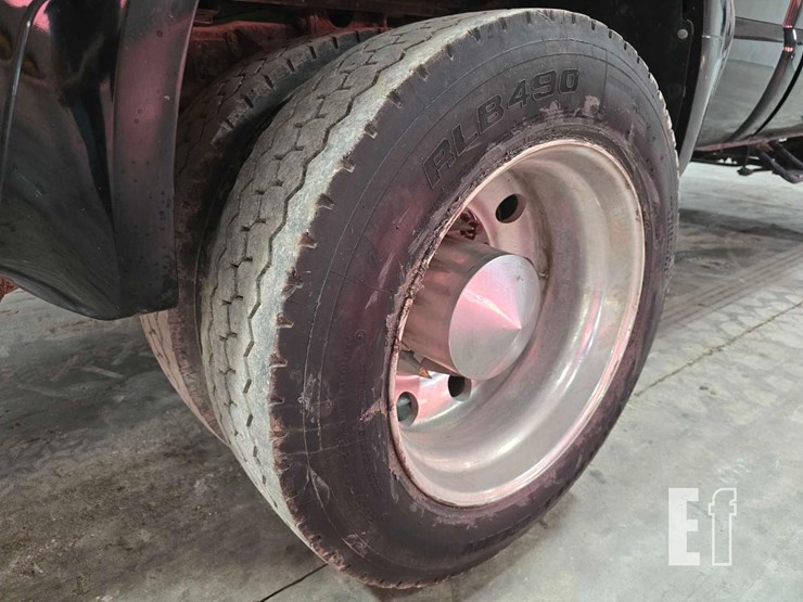 2004-ford-f350-image-19