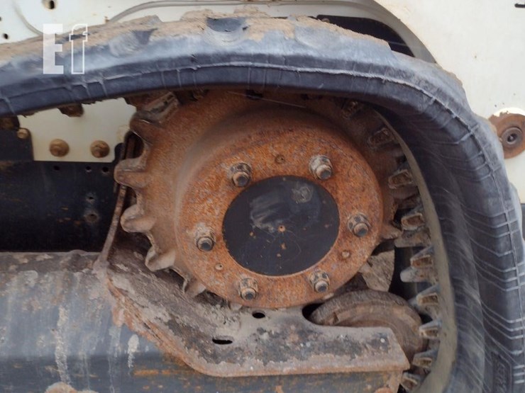 2017-bobcat-t740-image-22