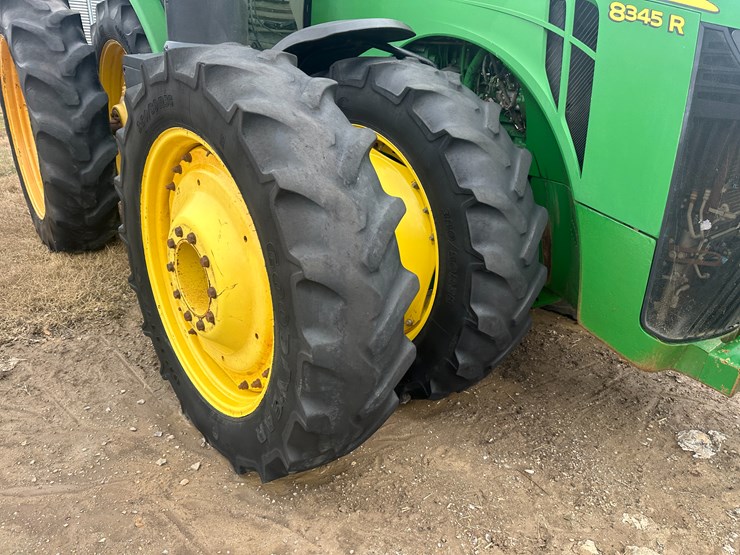 2010-john-deere-8345r-image-9