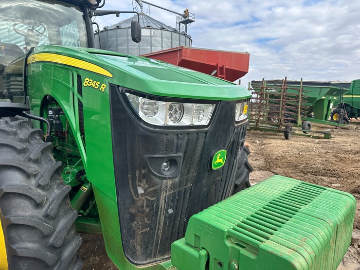 2010-john-deere-8345r-image-43