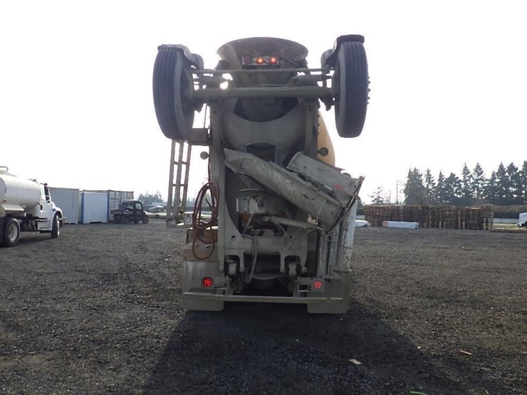 2001-peterbilt-357-image-6