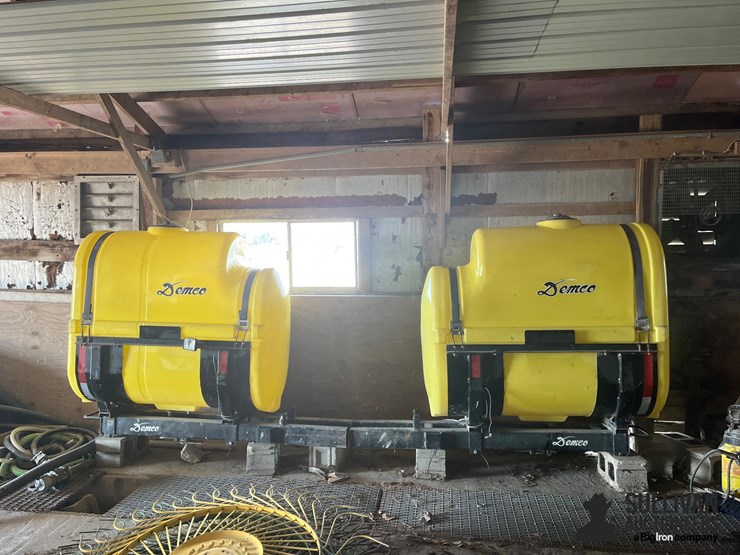 demco-saddle-tanks-image-2
