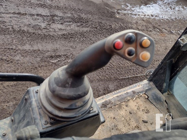 2017-morooka-mst3000vd-image-9