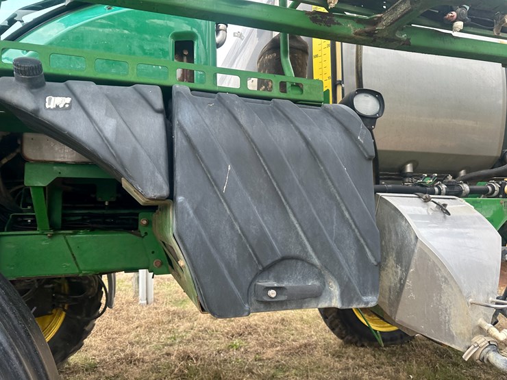 2014-john-deere-r4038-image-37