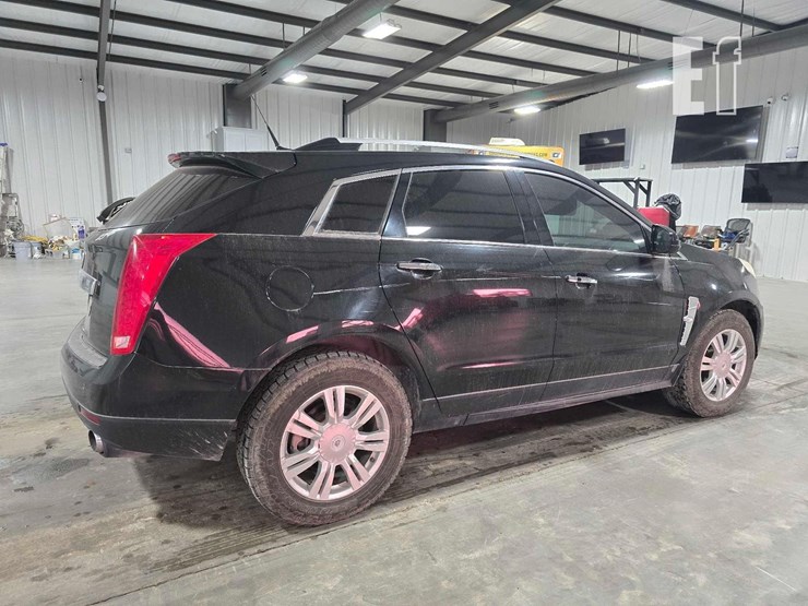 2011-cadillac-srx-image-3