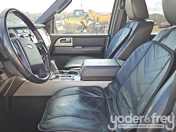 2014-ford-expedition-image-25