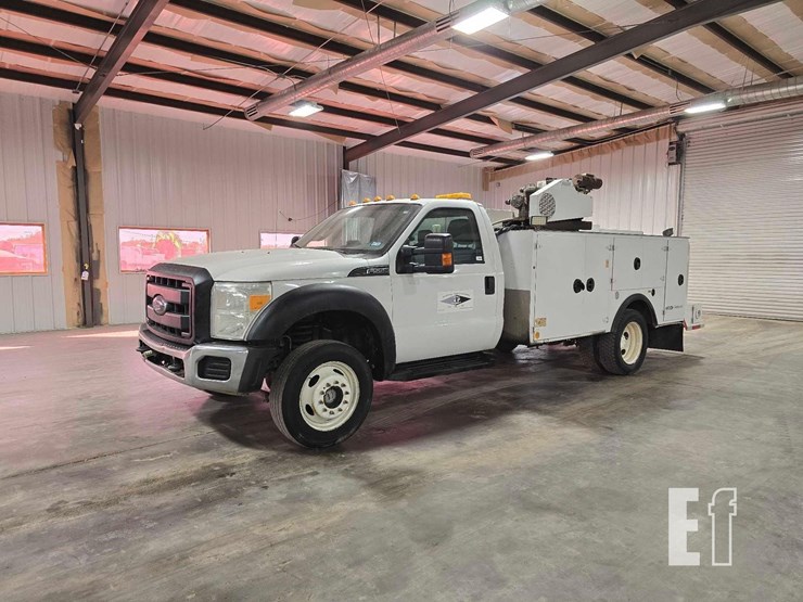 2015-ford-f550-image-1
