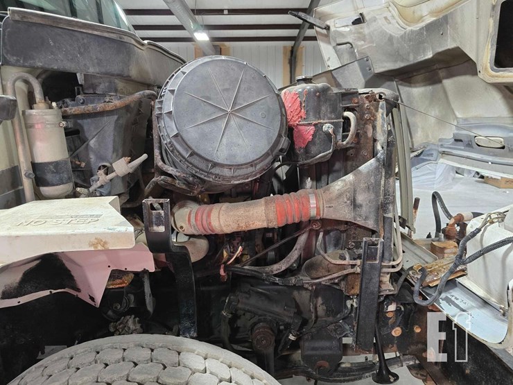 2007-international-7600-image-30