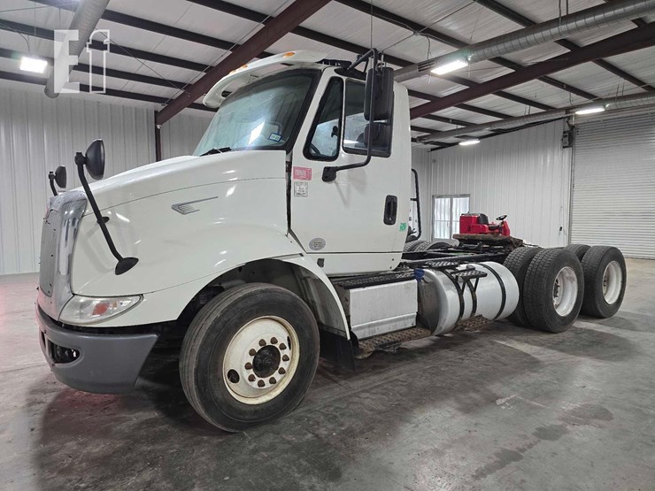 2017-international-transtar-8600-image-1