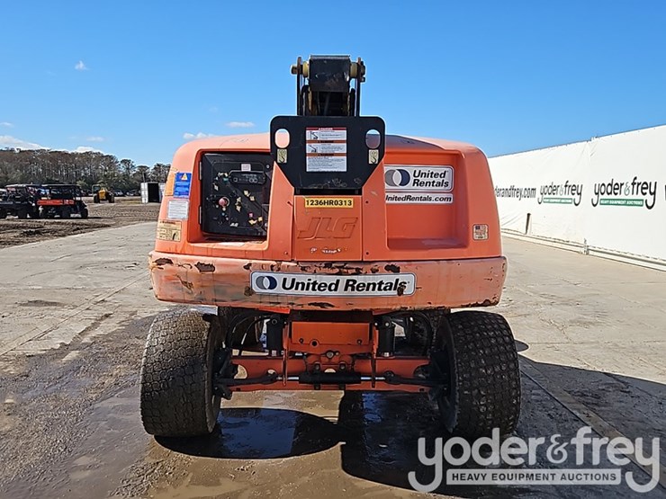 2013-jlg-400s-image-17