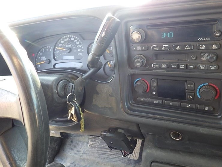 2003-gmc-1500-image-26