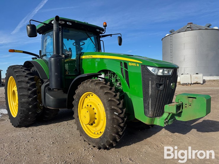 2012-john-deere-8285r-image-3