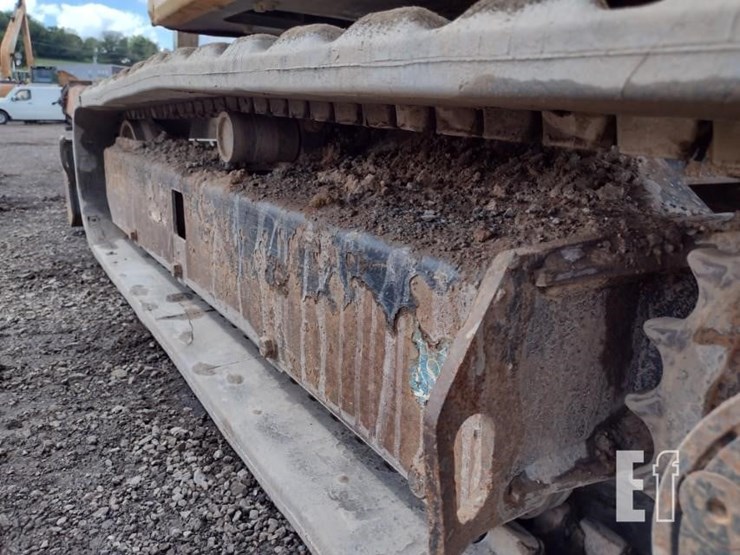 2022-deere-26g-image-29