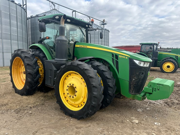 2010-john-deere-8345r-image-2