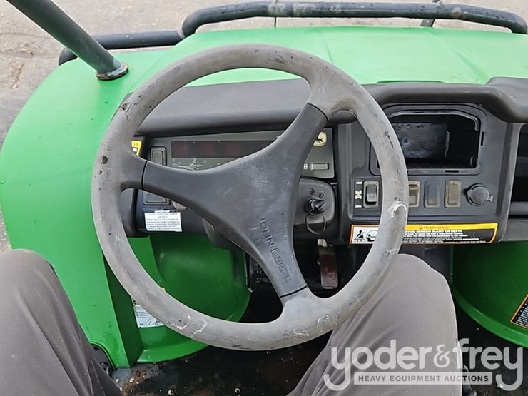 john-deere-gator-image-24