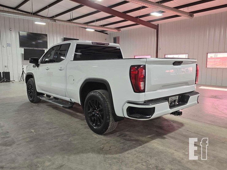 2021-gmc-sierra-1500-image-4