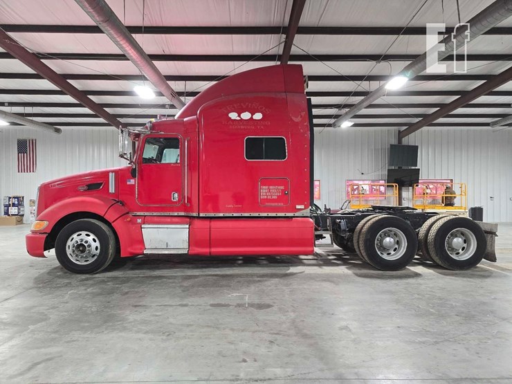 2008-peterbilt-386-image-5