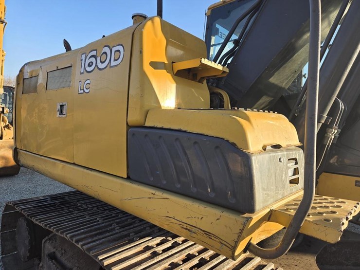 2012-deere-160d-lc-image-25