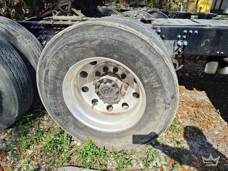 2022-mack-anthem-t/a-wet-kit-day-cab-truck-tractor-image-38