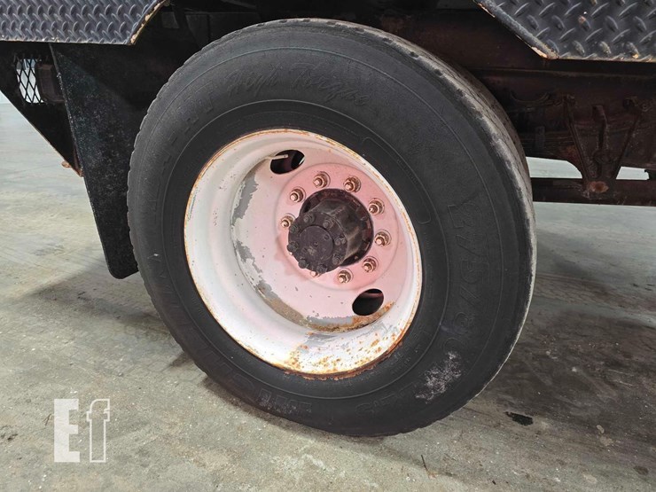 1998-international-4700-image-23