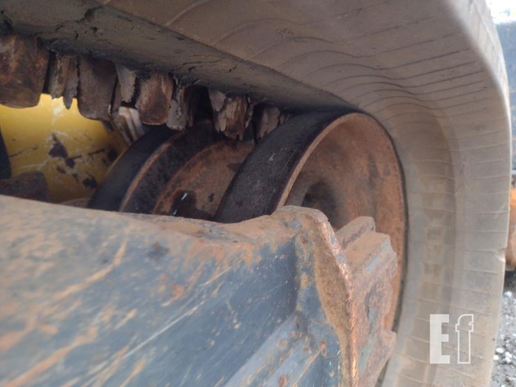 2021-deere-331g-image-33