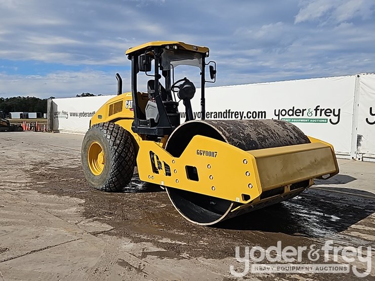 2023-caterpillar-cs10gc-image-7