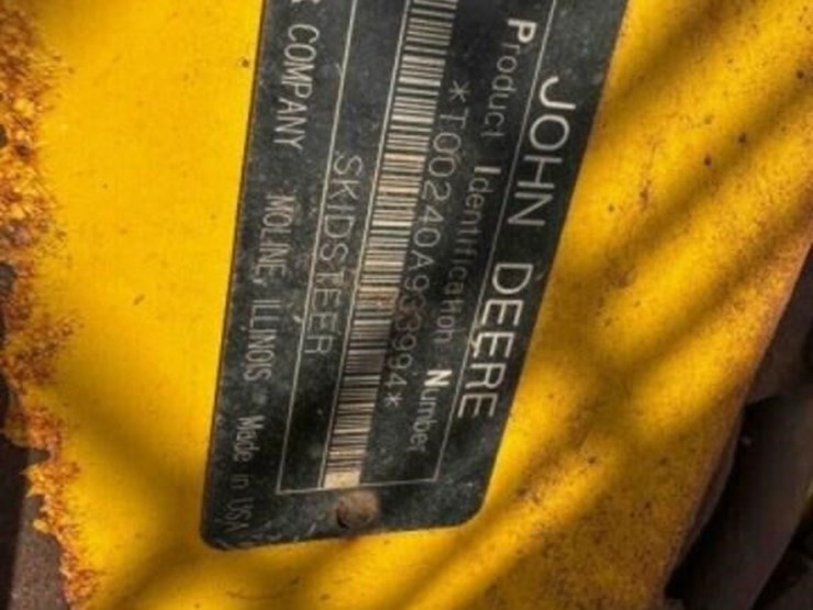 2005-john-deere-240-image-9