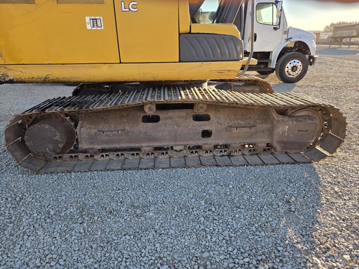 2012-deere-160d-lc-image-63