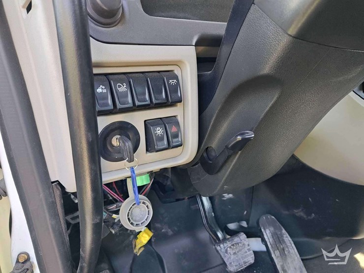 2023-peterbilt-567-image-20