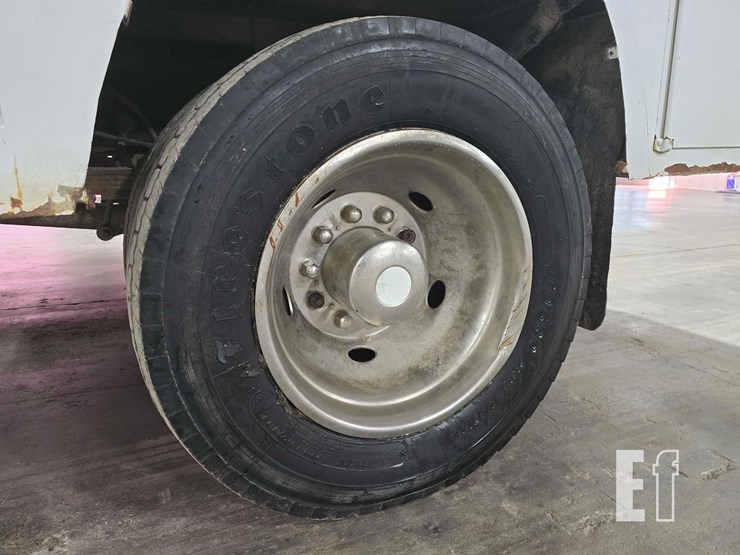 2006-ford-f550-image-22