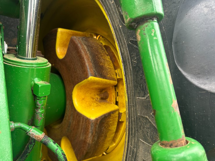 2010-john-deere-8345r-image-11