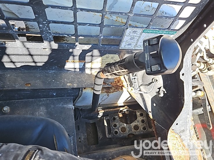 2019-bobcat-t450-image-25