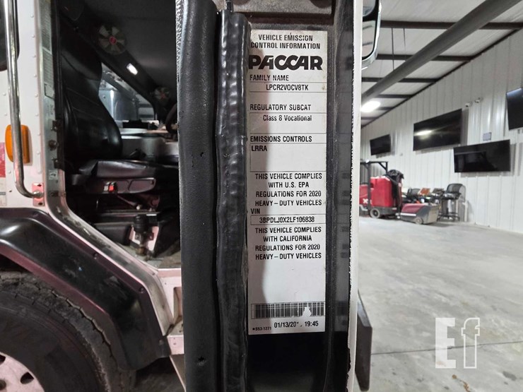 2020-peterbilt-520-image-25