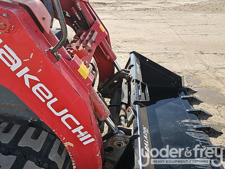 2017-takeuchi-tl12v2-image-12